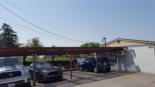 7004 Amethyst Ave, Unit 2 in Rancho Cucamonga, CA - Building Photo - Building Photo
