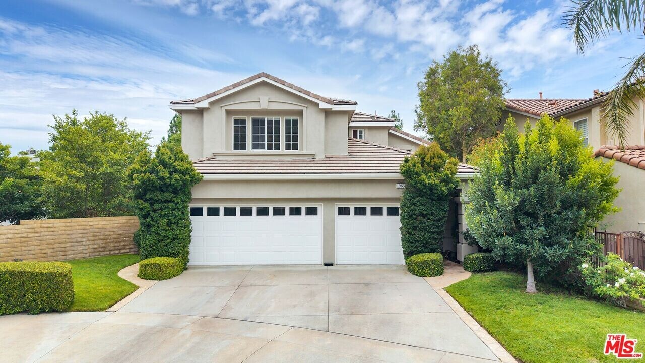 19638 Kilfinan St in Los Angeles, CA - Building Photo