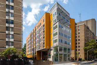 Main Street in Rockville, MD - Foto de edificio - Building Photo