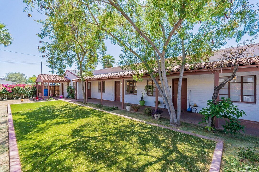 928 W McDowell Rd in Phoenix, AZ - Building Photo