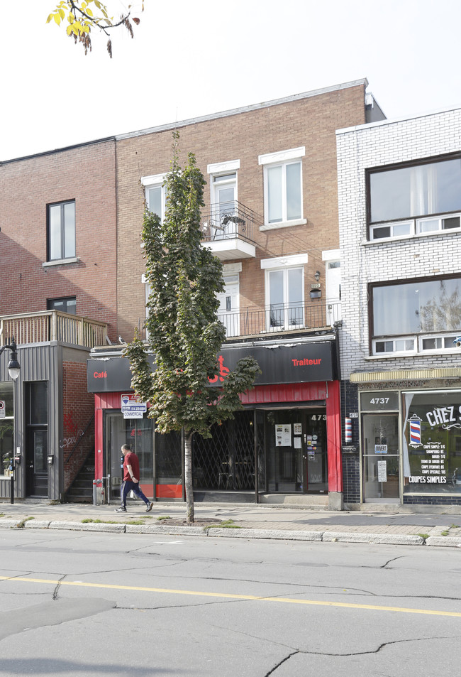 4731 Sainte-Catherine E in Montréal, QC - Building Photo - Primary Photo