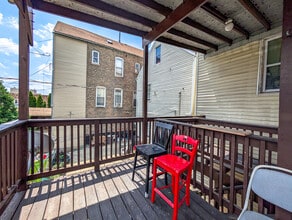 2323 S Trumbull Ave in Chicago, IL - Building Photo - Building Photo