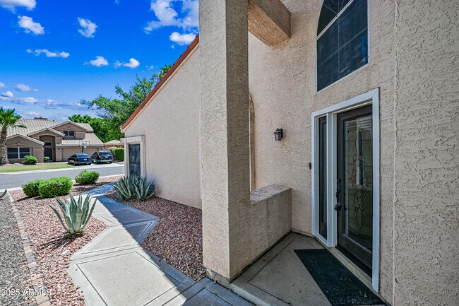 3830 E Tanglewood Dr in Phoenix, AZ - Building Photo - Building Photo