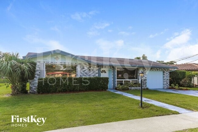 540 NW 43rd Ave in Coconut Creek, FL - Building Photo - Building Photo