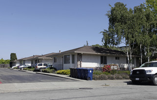 Anita Redwoods in Castro Valley, CA - Building Photo