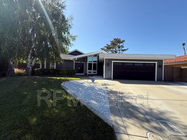 property at 23 Sail Ct