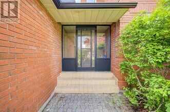 36 Marlena Dr in Toronto, ON - Building Photo - Building Photo