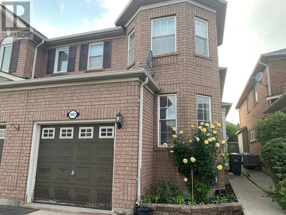 3882 Milkwood Crescent in Mississauga, ON - Building Photo