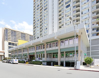 Pacific Grand in Honolulu, HI - Building Photo - Building Photo