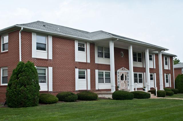 Highland Park in Lemoyne, PA - Building Photo