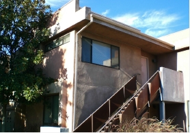 1229 Hollister St in San Fernando, CA - Foto de edificio - Building Photo