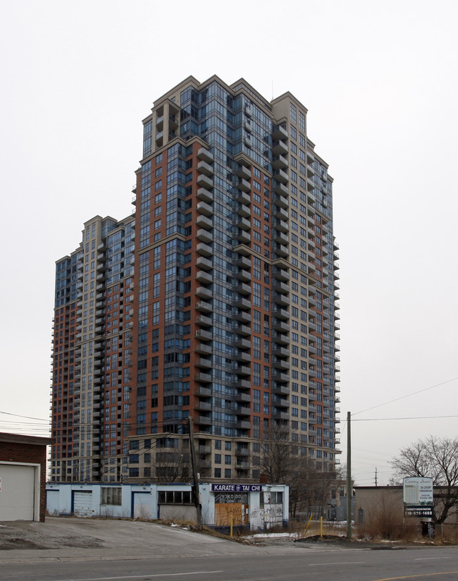 Nuvo 1 in Toronto, ON - Building Photo - Building Photo