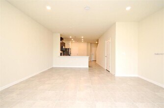 3195 Emerald Acrs Ln in Sanford, FL - Building Photo - Building Photo