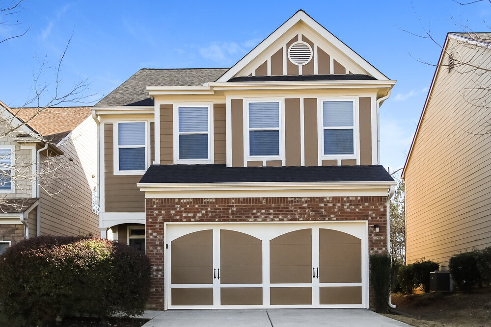 1990 Lily Valley Dr in Lawrenceville, GA - Building Photo