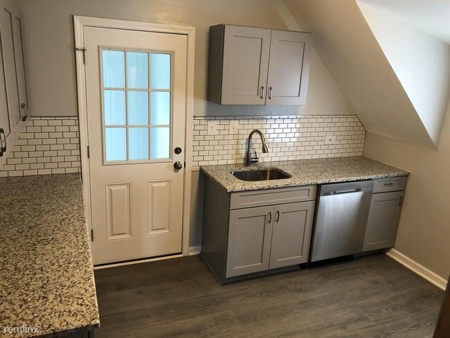 1905 Brainard Ave-Unit -Unit 2 in Cleveland, OH - Building Photo - Building Photo