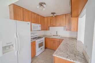 26751 Whispering Leaves Dr in Santa Clarita, CA - Building Photo - Building Photo