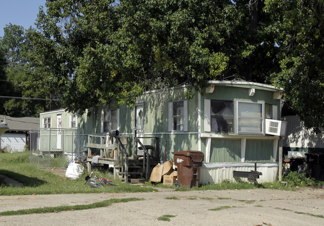 200 N 2nd St in Elsberry, MO - Building Photo - Building Photo