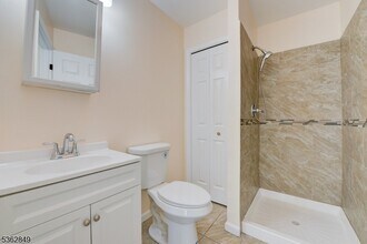 145 S Arlington Ave in East Orange, NJ - Foto de edificio - Building Photo