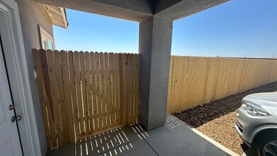 9000 Canyon St in Bakersfield, CA - Building Photo - Building Photo