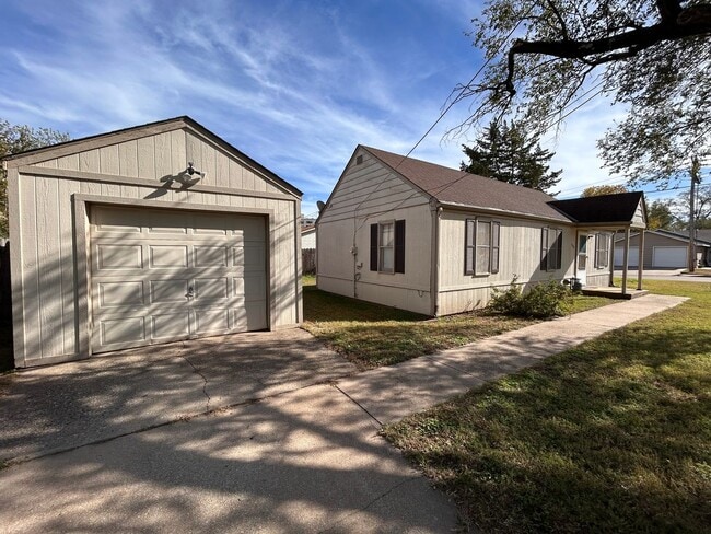 1000 N St Paul St in Wichita, KS - Building Photo - Building Photo