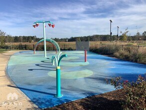 15430 Maple Ter Dr in Conroe, TX - Building Photo - Building Photo