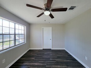 4119 Holloway Dr in Houston, TX - Building Photo - Building Photo