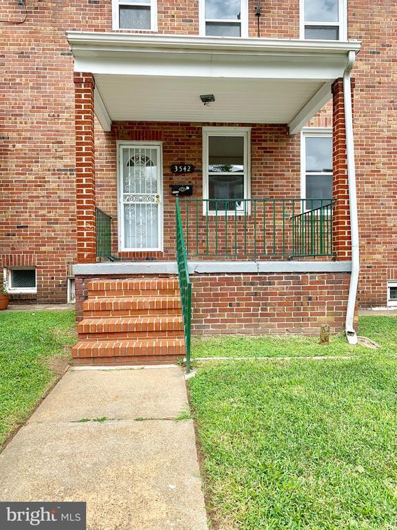 property at 3542 Lyndale Ave