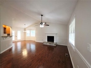 570 Remington Ln in Acworth, GA - Building Photo - Building Photo