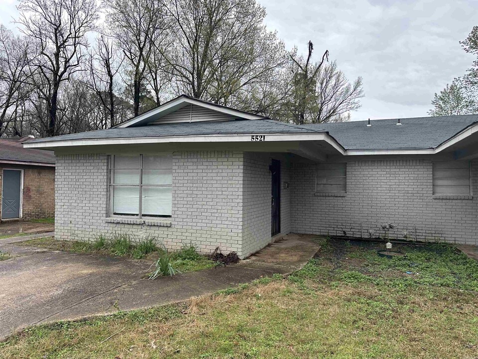 1521 Valley Dr in Little Rock, AR - Building Photo