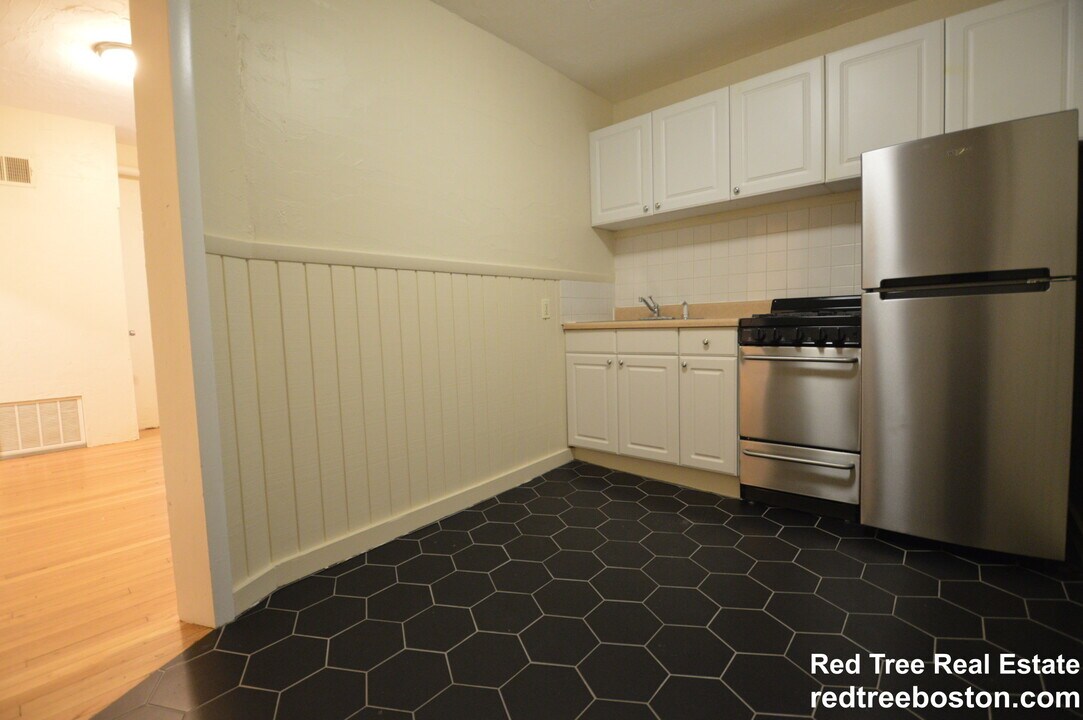 303 Hancock St, Unit 2 in Boston, MA - Foto de edificio