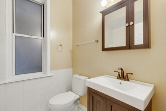 931 Brummel St in Evanston, IL - Building Photo - Building Photo