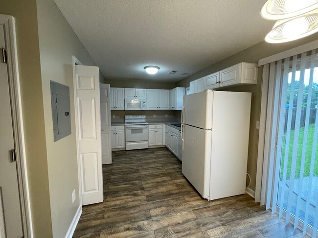 119 Tillett Ln in Sneads Ferry, NC - Building Photo - Building Photo