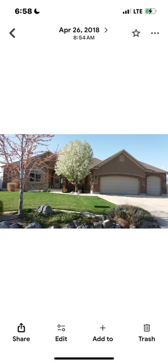86 Sorrel Ln in Grantsville, UT - Building Photo