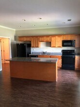 2203 Forest Lake Dr in Tuscaloosa, AL - Building Photo - Building Photo