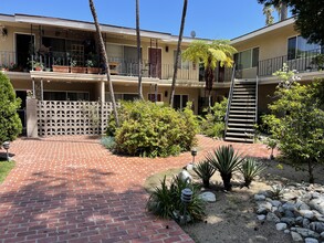 Euclid House in Pasadena, CA - Building Photo - Building Photo