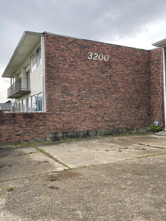 3200 Belmont Plz in Metairie, LA - Building Photo