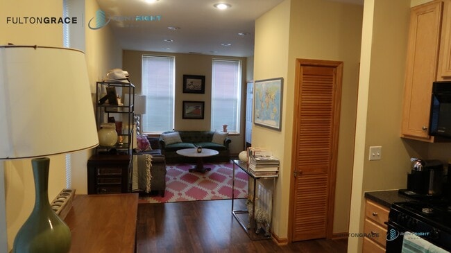 property at 1443 N Bosworth Ave