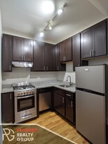 4735 N Hermitage Ave, Unit 106 Apartments