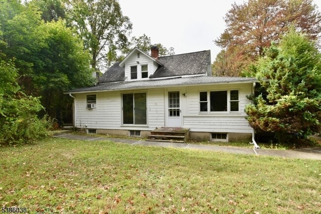 property at 29 Moosepac Ln