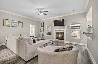 470 La Riata St in Farmington, AR - Building Photo - Building Photo