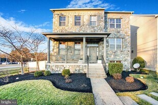 3041 Bel Pre Rd in Silver Spring, MD - Building Photo