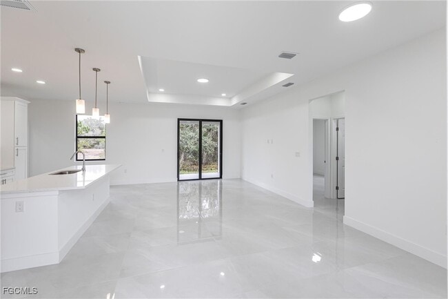 3103 E 18th St in Lehigh Acres, FL - Foto de edificio - Building Photo