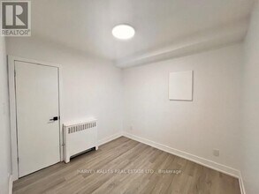 1982 Eglinton Ave W in Toronto, ON - Building Photo - Building Photo