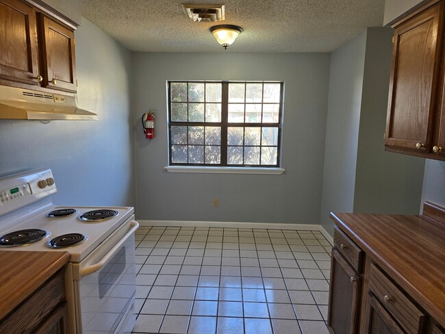 1414 E O St, Unit 3 in Russellville, AR - Foto de edificio - Building Photo