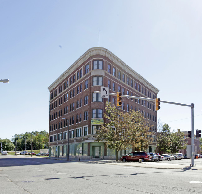 The Meeting House At Fidelity in Benton Harbor, MI - Building Photo - Building Photo