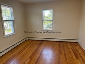 77 1st Ave in Cranston, RI - Building Photo - Building Photo
