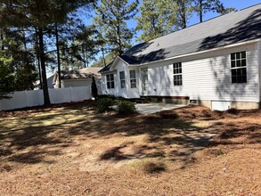 245 Woodgreen Dr in Aberdeen, NC - Building Photo - Building Photo