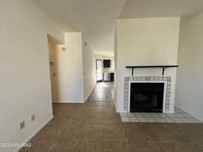 3690 N Country Club Rd in Tucson, AZ - Building Photo - Building Photo