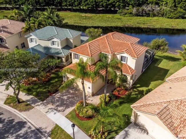 property at 618 Willow Bend Rd