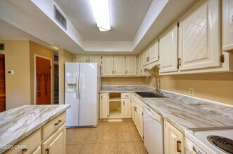 7129 S Lagoon Dr in Panama City Beach, FL - Building Photo - Building Photo